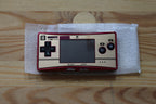 GameBoy Micro - Konsole / Attrappe Famicom Edition CN-FP II / Nintendo Club Faceplate
