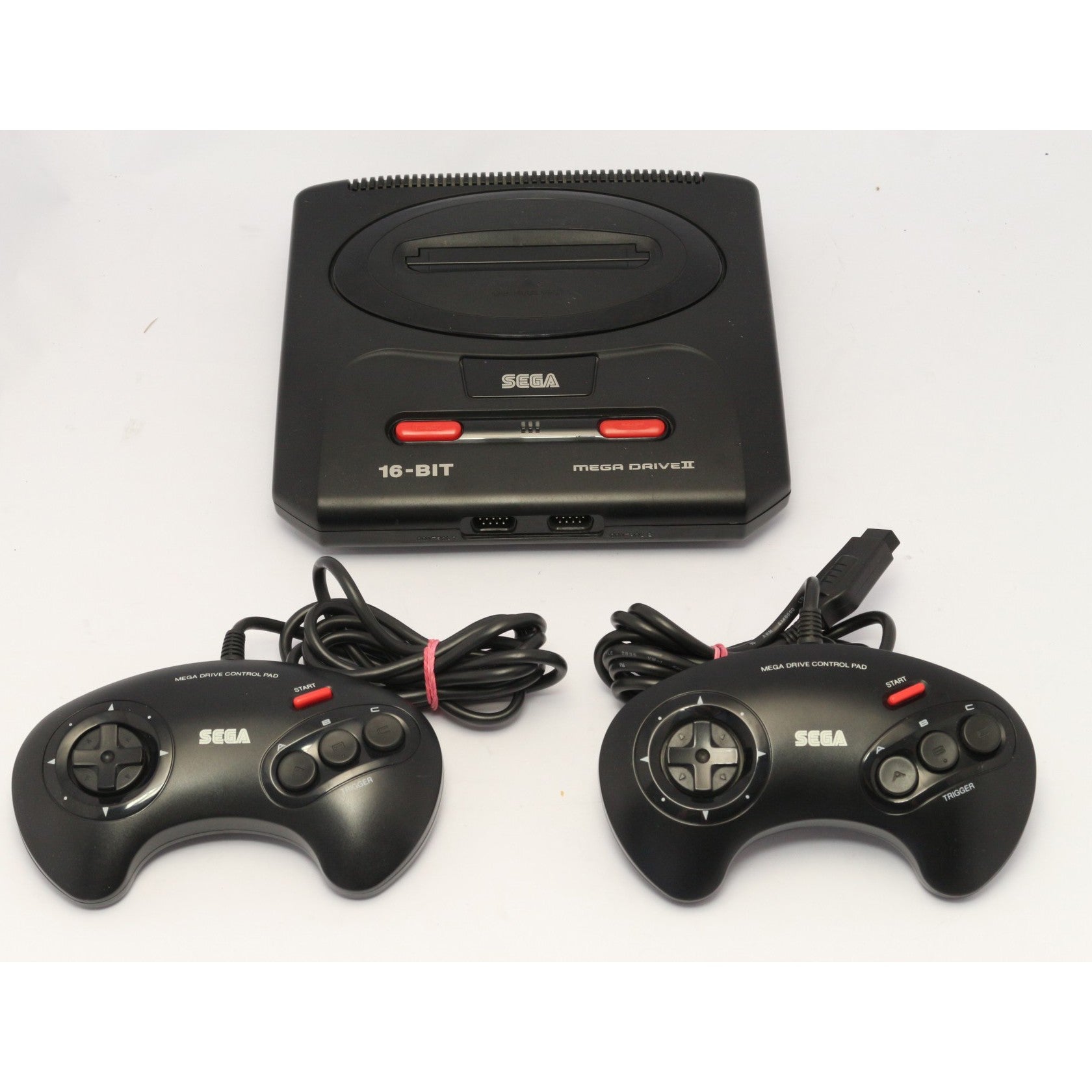 Konsole MD2 + 4 Spiele + 2 Controller Magnum Set II