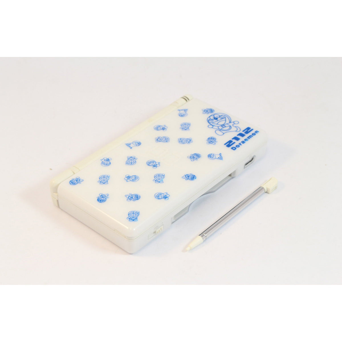 Konsole weiß 2112 Doraemon + Netzteil — Limited Edition
