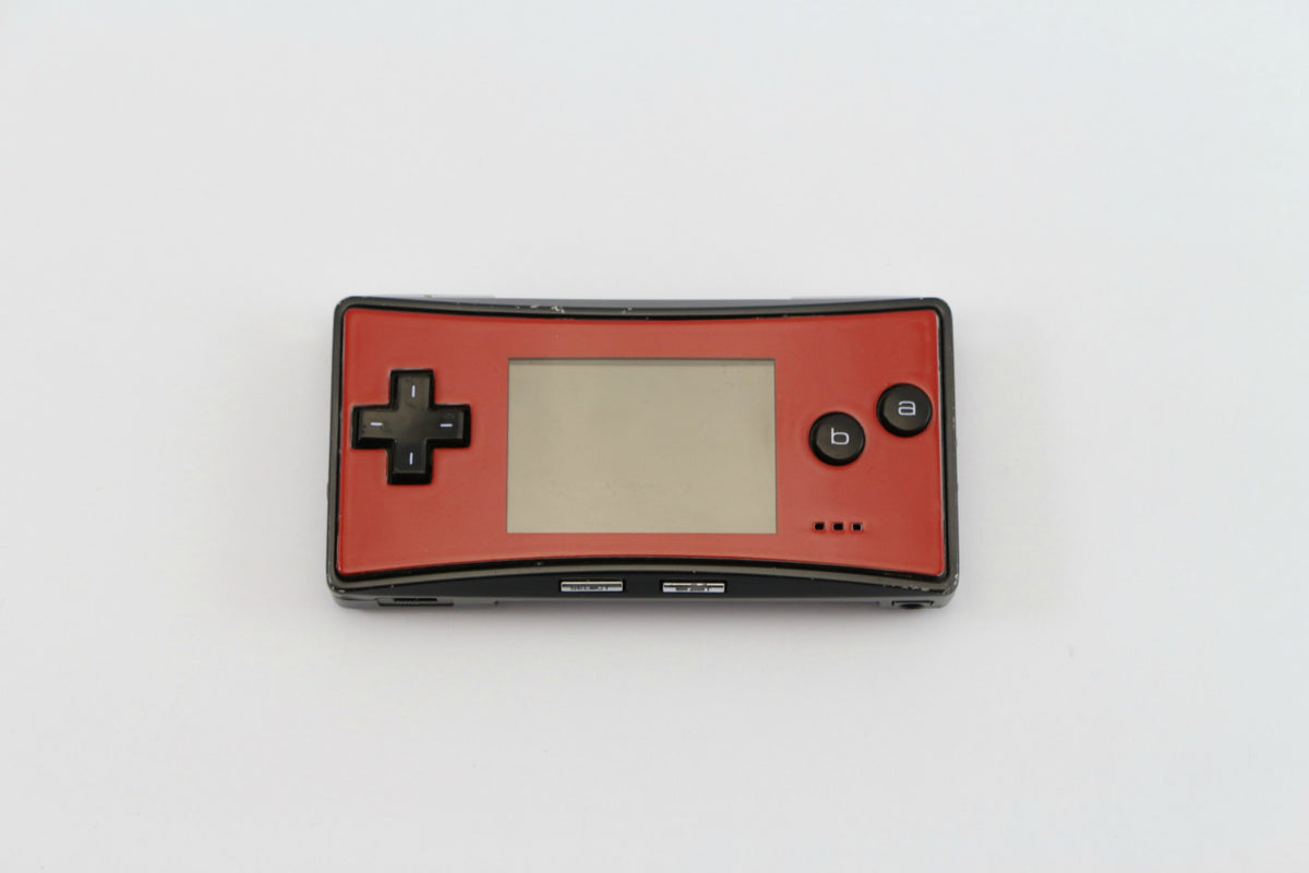 Konsole schwarz mit rotem Faceplate + Netzteil
