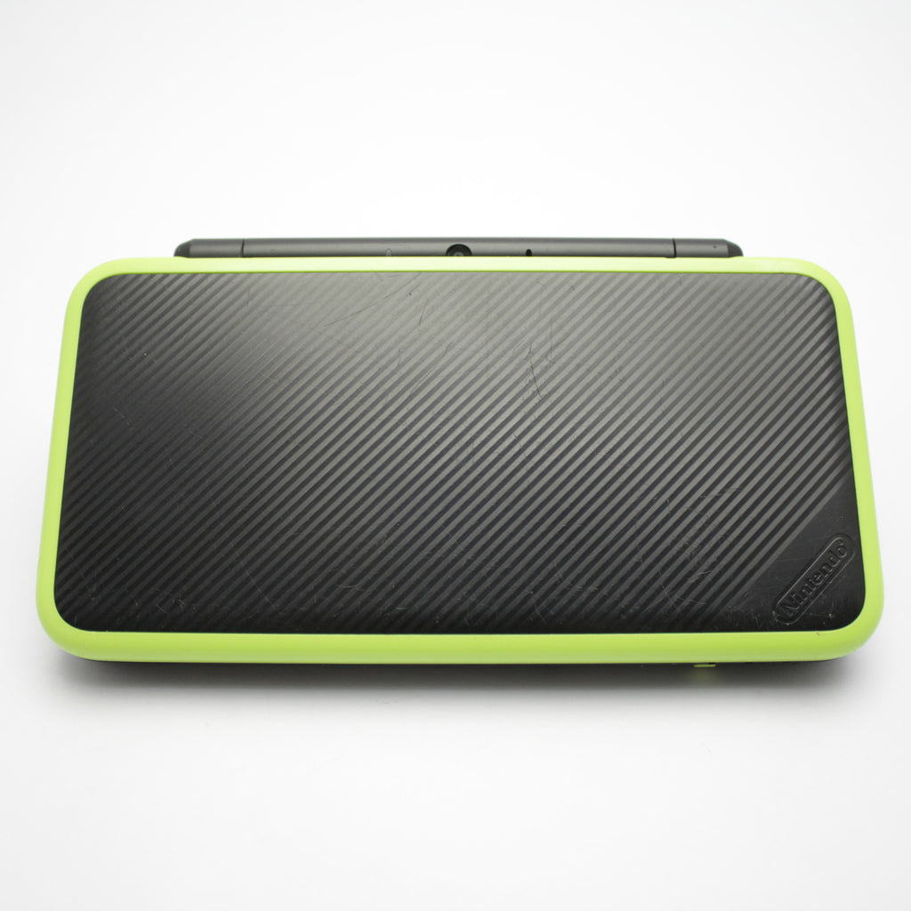 Konsole New 2DS XL schwarz/grün + Netzteil