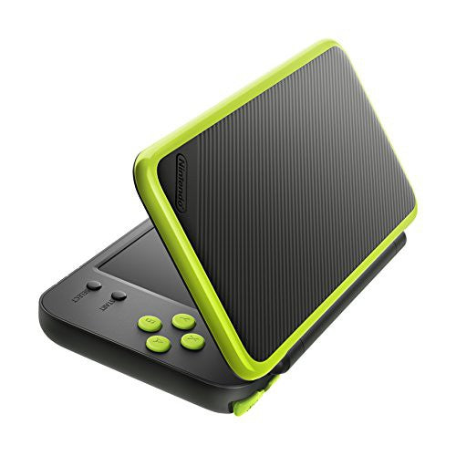 Konsole New 2DS XL schwarz/grün + Mario Kart 7 + Netzteil