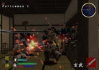 Eine Kampfszene aus 7 Blades für PS2 zeigt eine Figur mit Schwert, umgeben von Gegnern und Explosionen.