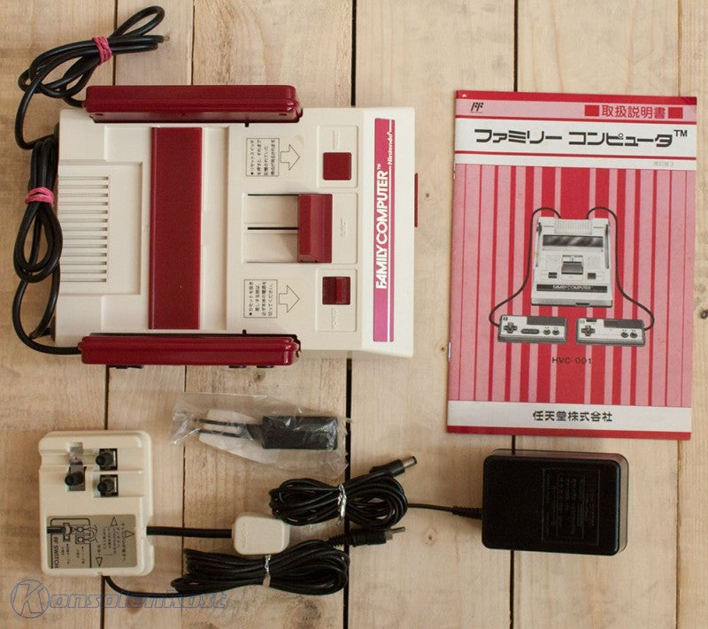 Konsole Family Computer + 2 Original Controller (JP)