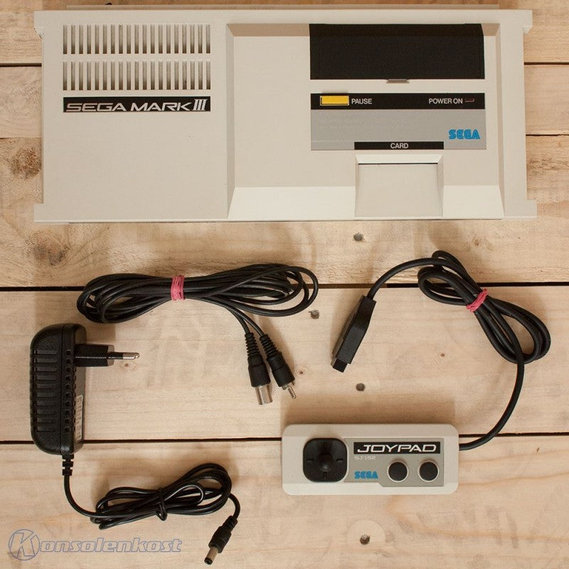 SG-1000 Konsole Mark III + Original Controller + Zubehör (JP)