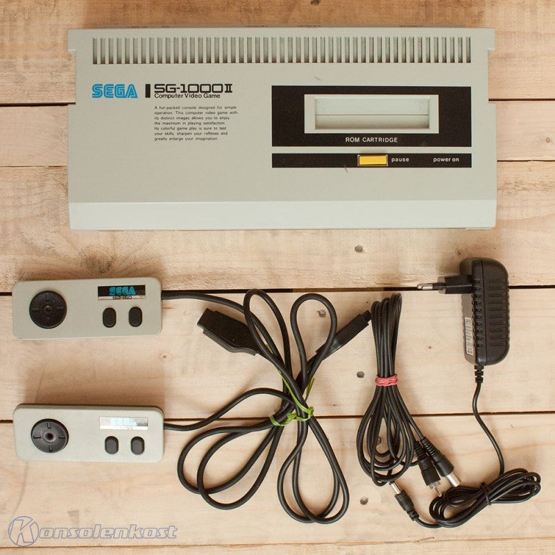 SG-1000 Konsole Mark II + 2 Original Controller + Zubehör (JP)