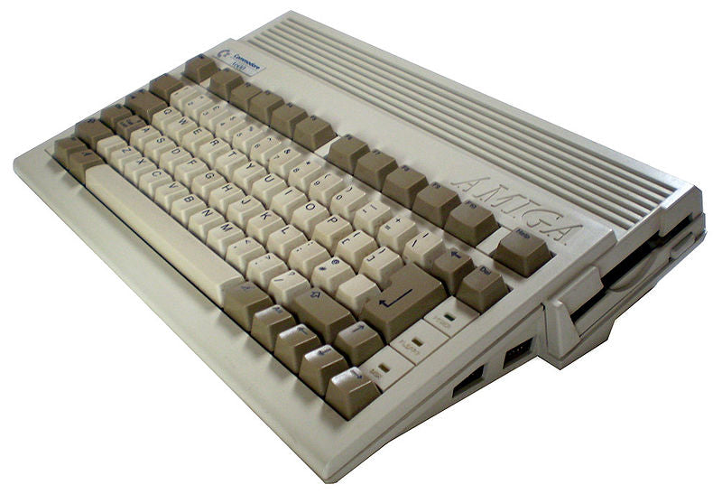 Commodore Amiga 600 / 600HD + 1MB Erweiterung + Zubehör
