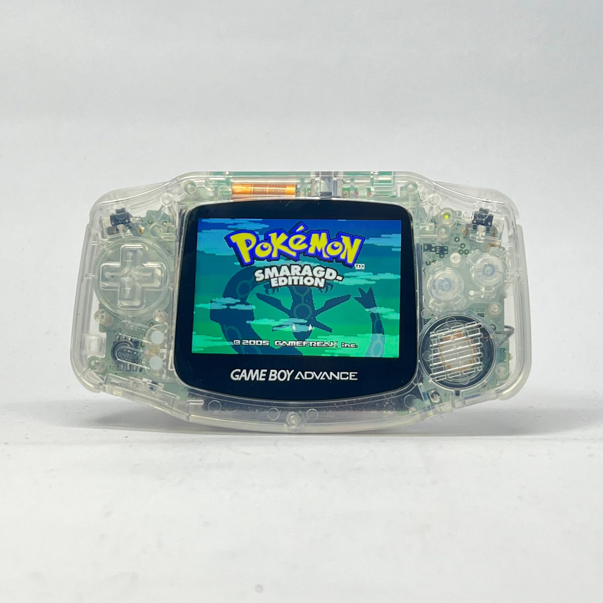 Konsole Crystal Clear IPS V2 LCD Display Mod [RetroSix]
