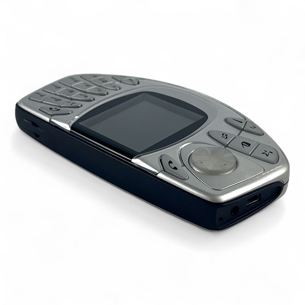 Konsole silber Dragon Custom Case + Netzteil
