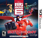 Das Cover von Big Hero 6: Battle in the Bay zeigt Baymax und Hiro mit dem Heldenteam vor einer Stadtkulisse.