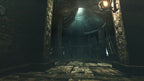 Ein dunkler, alter Gang in Biohazard 6: Resident Evil 6 wird von einem Lichtstrahl erhellt.