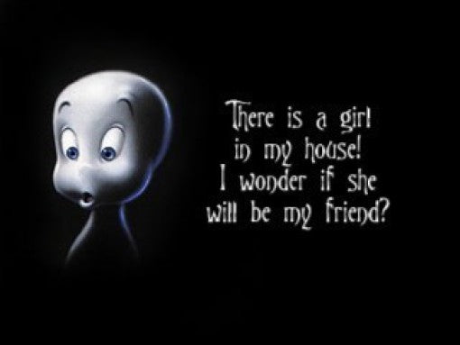 Casper, der freundliche Geist, blickt fragend auf dem schwarzen Bildschirm mit englischem Text.