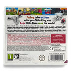 Die Rückseite von Chibi-Robo! Zip Lash zeigt mehrere kleine Spielszenen und Text in verschiedenen Sprachen.