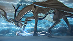Ein großer Drache greift in Fire Emblem Fates: Herrschaft eine liegende Figur in blauer Umgebung an.
