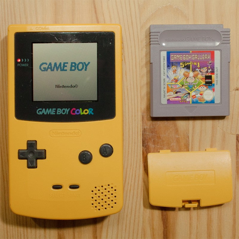 Konsole #gelb + Spiel GB Gallery 5in1