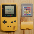 Konsole #gelb + Spiel GB Gallery 5in1