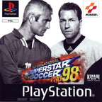 Das Cover von International Superstar Soccer Pro 98 für PS1 zeigt zwei Fußballspieler und das Konami-Logo.