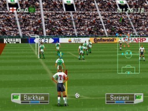 Ein Spieler bereitet einen Eckball in International Superstar Soccer Pro 98 vor.