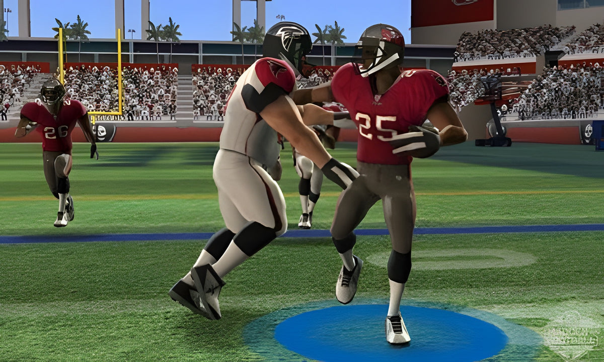Zwei Footballspieler kämpfen in Madden NFL Football um den Ball auf dem Spielfeld.