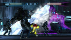 Samus Aran und mehrere Soldaten kämpfen gegen ein großes violettes Monster, das einen Eiskristall abfeuert.