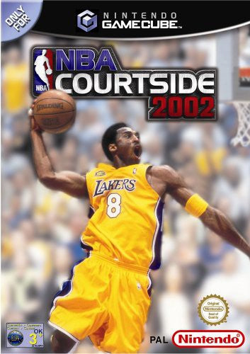 NBA Courtside 2002 für GameCube zeigt Kobe Bryant im gelben Lakers-Trikot beim Dunking, PAL-Version.