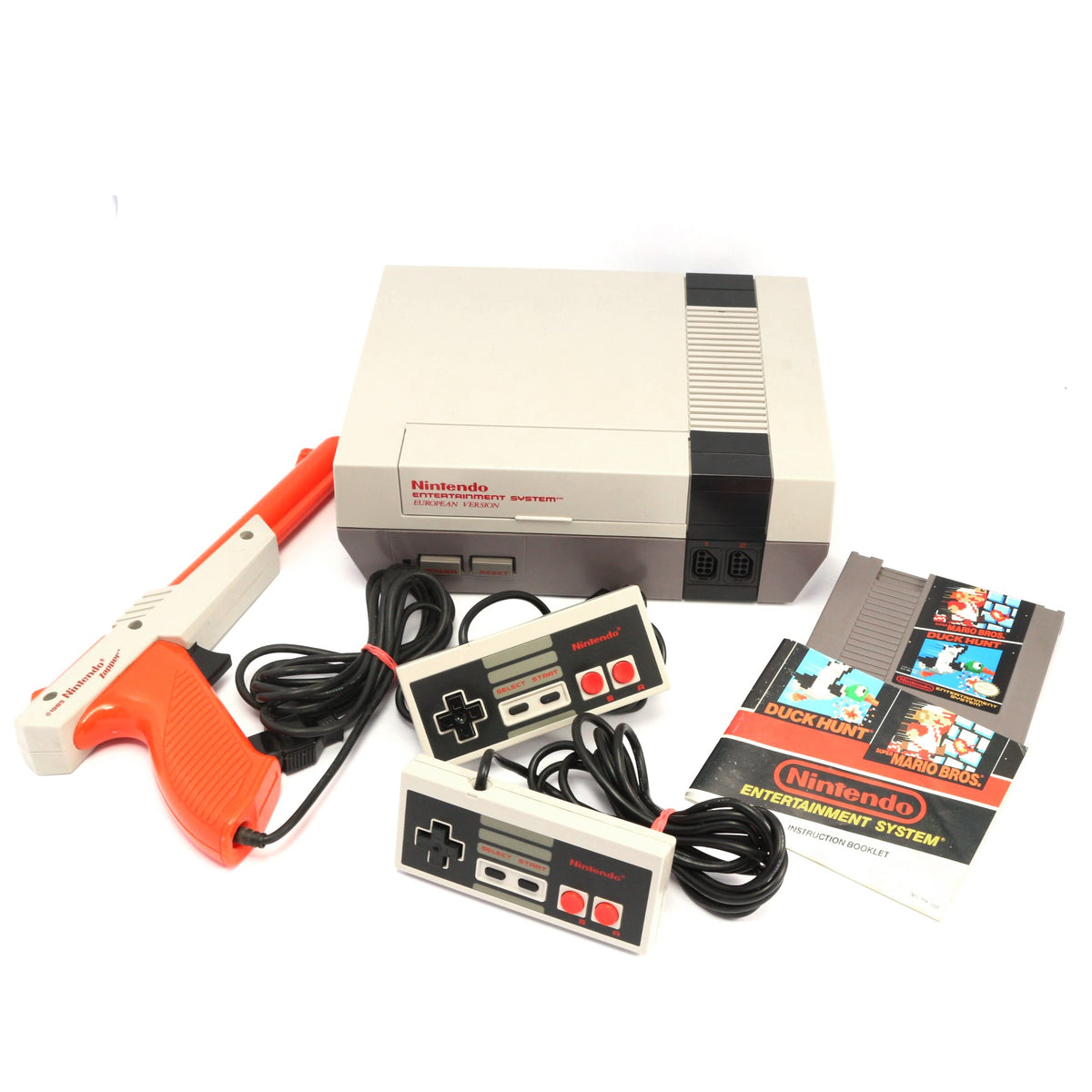 Konsole 60Hz Action Set + Spiel + 2 Original Controller + Zapper