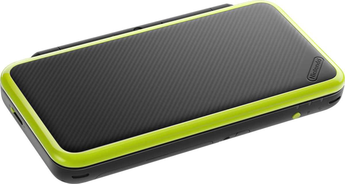 Konsole New 2DS XL schwarz/grün + Mario Kart 7 + Netzteil