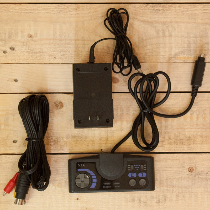 Konsole PC Engine Duo + Original Controller + Zubehör (JP)