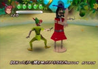 Peter Pan trainiert mit einem Holz-Dummy in einer Dschungelumgebung, mit Lebensanzeige und Punktestand.