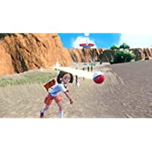 Ein Trainer wirft einen Pokéball in einer trockenen, hügeligen Landschaft mit karger Vegetation.