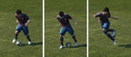 Drei Spielszenen zeigen Lionel Messi im blauen Trikot beim Dribbeln eines Fußballs auf grünem Rasen.