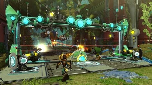 Ratchet & Clank: Full Frontal Assault / Q-Force (DE)