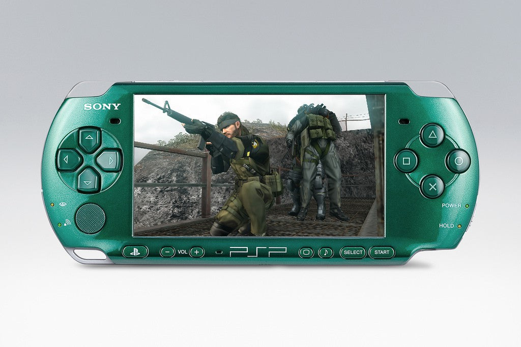 Konsole 1000er Metal Gear Solid: Portable Ops Edition Camouflage + Netzteil