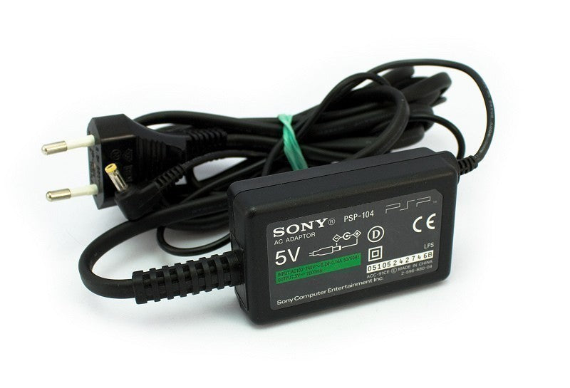 Original DE Netzteil / Ladegerät / Ladekabel / AC Adapter PSP-104