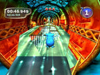 Rayman M für PS2 zeigt einen blauen Charakter in einem futuristischen Tunnelrennen mit Zeitangabe.