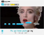 Madonna mit blonden Haaren und roten Lippen singt, dazu der Songtext "Pa- pa I know you're go-ing".