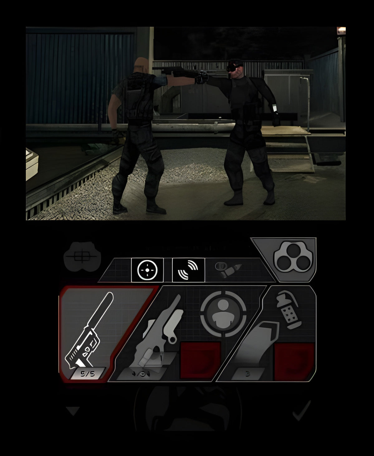 Eine Kampfszene aus Splinter Cell: 3D zeigt zwei Agenten und ein Waffenmenü.