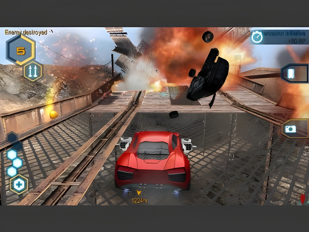 Eine actionreiche Szene aus Spy Hunter zeigt eine Explosion auf einer Brücke mit einem roten Auto.