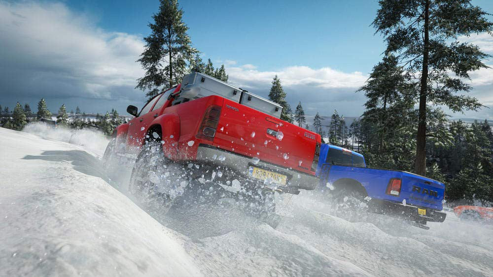 Bundle: Konsole 1TB schwarz + Forza Horizon 4 + Forza Motor. 7